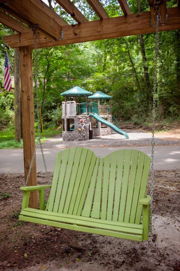 Elise Forest Retreat 5 Mins To Downtown Holiday home